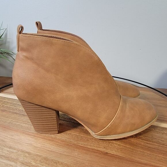 Weboo Slip on Ankle Boots Size 9 Contemporary Booties Vegan Leather - Picture 4 of 16